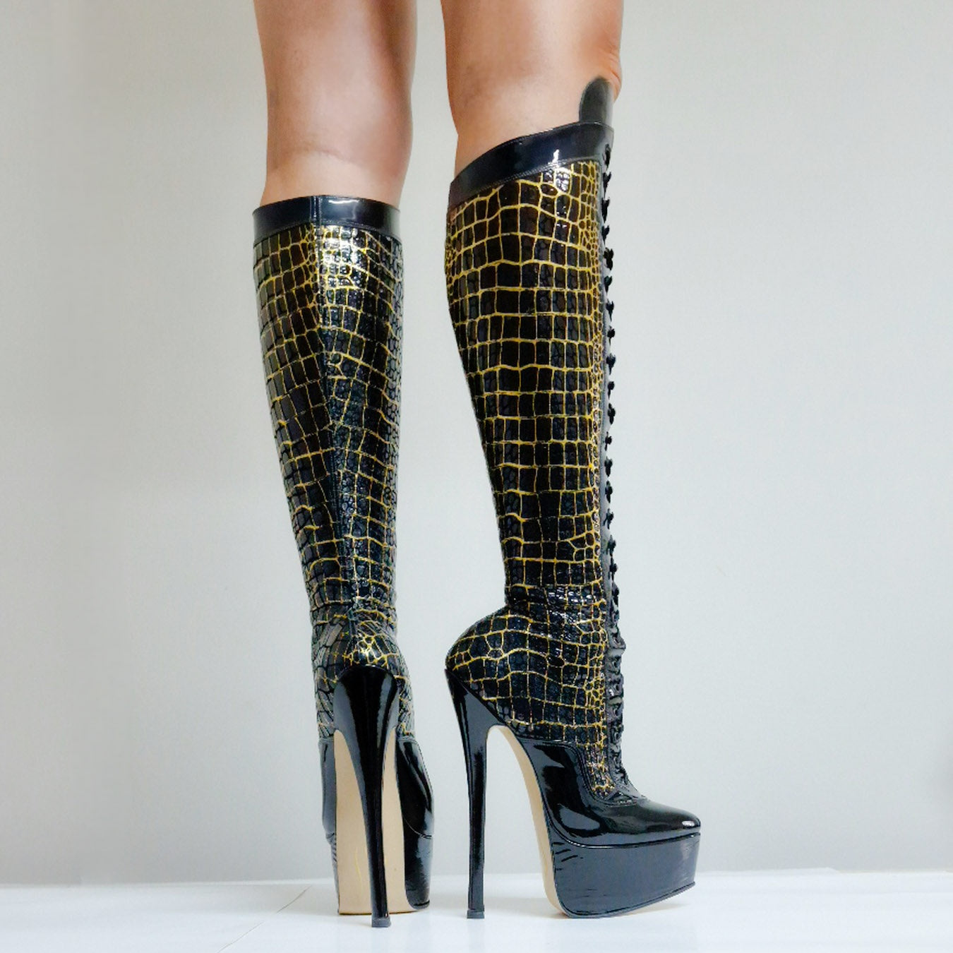 Knee-High Extreme Stiletto Boot With Platform. Sample Sale. UK 6.